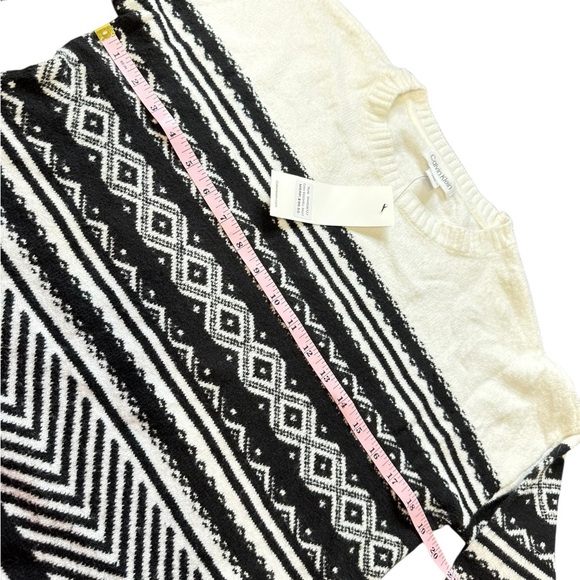 Calvin Klein Black & White Geometric Knit Sweater - Size S NWT - Picture 4 of 5